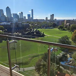 Cozy Double With Large En Near Canary Wharf With Amazing Views In A Shared Homestay
